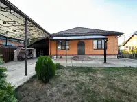 Продаётся 1-эт. дом в центре ст. Старомышастовская ул. Красная,полностью кирпичный. 105,00 м2, фотография 2