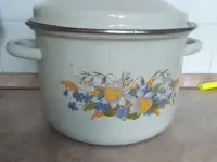 Кастрюля.