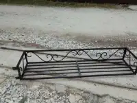 Цветочницы на окна