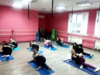 Фитнес клуб Лайт приглашает на групповое занятие Пилатес!