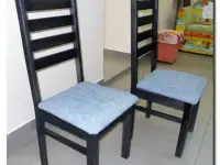 Стулья из массива дерева 