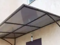 Козырек над крыльцом из поликарбоната КО-01
