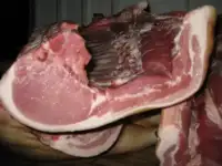 Домашнее мясо свинины, фотография 2