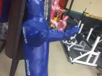 Манекен для борьбы одноногий, двуногий