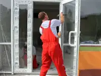 Регулировка ремонт входных  дверей цена