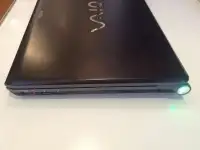 Ноутбук Sony VPC-F13Z1R