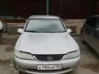 Продаю опель срочно Opel Vectra