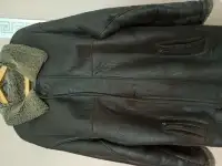 Продаю мужскую дубленку