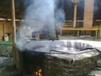 Банный чан для купания над костром. Молодильный чан