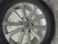 Продажа продаю зимние шипованные