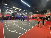 Командные бои на арене виртуальной реальности 