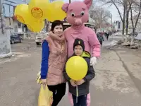 Промоутер на открытие магазина