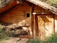 Партнер-инвестор в восстановление партизанского лагеря.