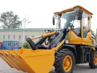 Фронтальный погрузчик RedStar  150 (1,5тн, 58л.с.)