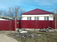Продается дом в п. Урожайном