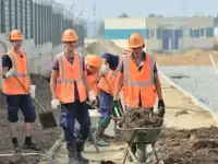 Разнорабочие