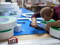 Специалист по изготовлению наружной рекламы, зарплата 50000 руб.