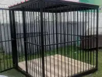 Вольер из прутьев