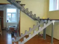 Деревянные лестницы из массива