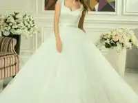 Изящное свадебное платье
