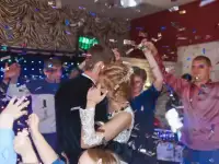 Конфетти- машина на свадьбу, юбилей, корпоратив, выпускной вечер