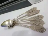 Подарочные в наборе в  пластиковом футляре   не пользованные  Ложки чайные  Клеймо TJ, фотография 10