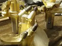 Буры, резцы для буровых установок.