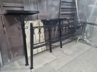 Ограды на кладбище. Кованые кресты, столики, лавочки., фотография 10