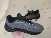 Кроссовки мужские adidas Ozelia