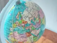 продам Глобус-сувенир