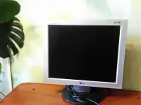 Монитор 17