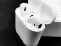 Наушники AirPods2, фотография 2