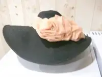 Женская шляпа фирмы oodji accessory