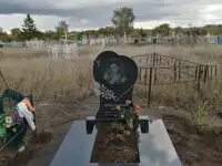 Памятники и мемориальные комплексы из гранита, фотография 2