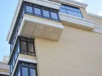Остекление балконов под ключ