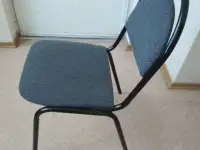 Продаются офисные стулья и столы, фотография 2
