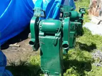 3Б634 станок точильное-шлифовальный (наждак) напольный, продам во Владивостоке