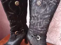 Сапоги.