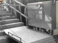 Инвалидный наклонный подъемник