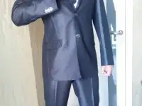 Продам мужской классический костюм