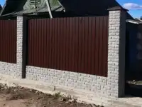 Блок столбов забора, фотография 2
