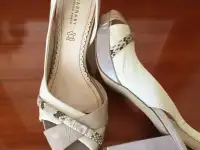 Босоножки женские, фотография 2