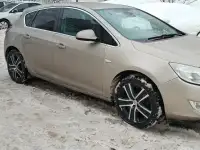 Opel astra j