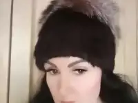 Норковая шапка с песцовой опушкой