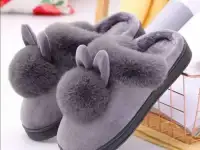 Домашние женские тапочки зайки