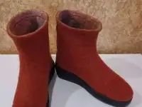 вещи ручной работы из натуральной шерсти