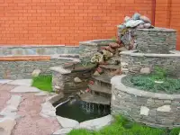 Мастер по укладке тротуарной плитки а так же и мощения камнем. Весь спектр ландшафтных работ