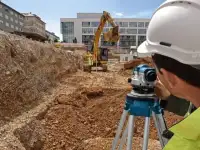 Оптический нивелир Bosch 32 в аренду спб Пионерская, Комендантский, Большевиков, Дыбенко