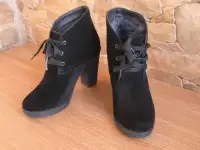 Ботильоны зимние замшевые новые