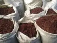 Перегной в мешках, навоз в мешках
